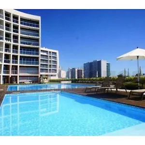Charming With Balcony & Pool Lisbon